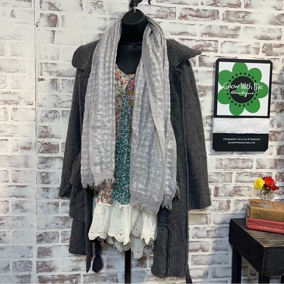 Eileen Fisher Accessories - Eileen fisher Light Gray and metallic Scarf